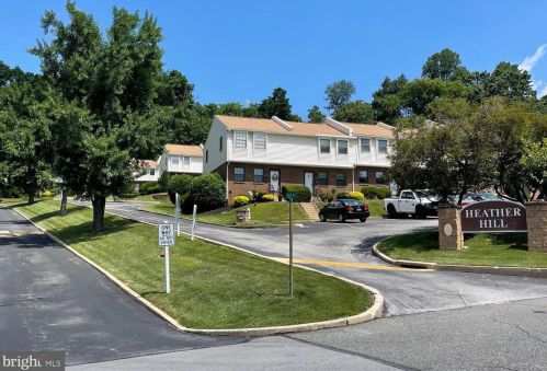 243 Holly Dr, Norristown, PA 19406-2555