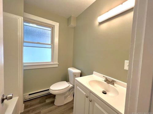 55 Raymond St, United States Coast Guard Ac CT  06320-3831 exterior