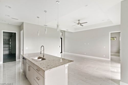 2616 4th Pl, Cape Coral FL  33914-4436 exterior