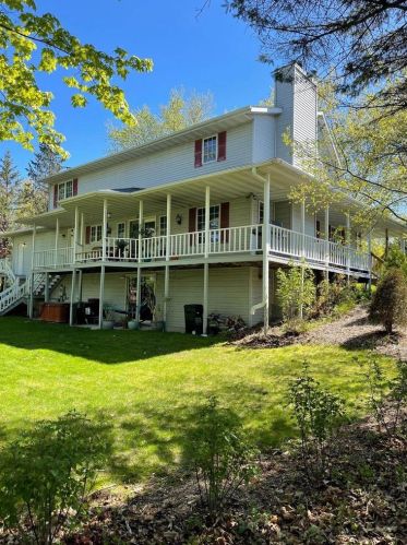 309 17th Dr, Sturgeon Bay, WI 54235-3206