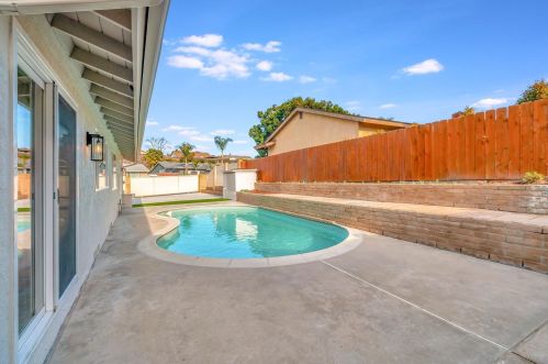 1896 Gotham St, Chula Vista CA  91913-2623 exterior