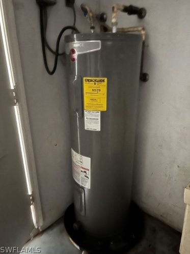 305 Robert Ave, Lehigh Acres FL 33972-1712 exterior