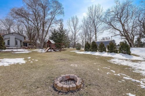 1100 Lee St, Lake Mills WI  53551-1938 exterior