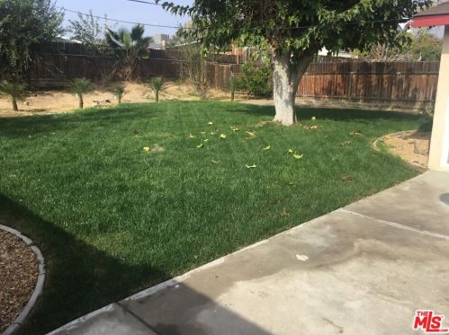 2720 Valencia Dr, Bakersfield CA  93306-6500 exterior