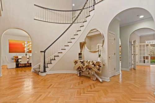 87 Stonewall Cir, White Plains, NY 10607-1834