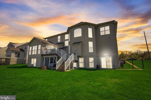33 Mullen Dr, Erial NJ  08081-1300 exterior