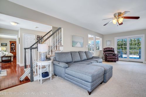 3071 Governors Xing, Belmar NJ 07719-4543 exterior