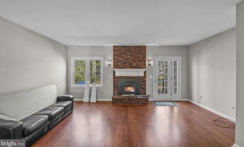 506 Sturbridge Ct, Flemington NJ  08822-2020 exterior