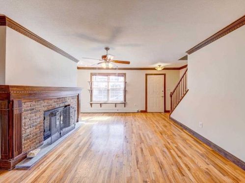 19 Hawthorn Ct, Fishkill NY  12524-2616 exterior