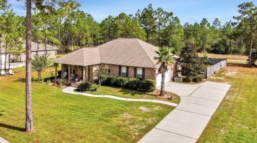 85 Gulf Pines Ct, Freeport, FL 32439-6247