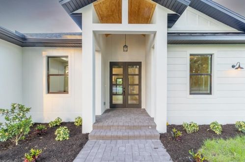 4171 45th Ave, Naples, FL 34120-0032