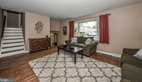 140 Windsor Ave, Southampton PA  18966-3334 exterior