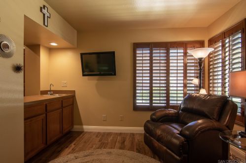 17958 Avenida Alozdra, San Diego CA 92128-1570 exterior