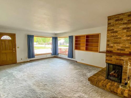701 Visser Ave, Waupun, WI 53963-1749