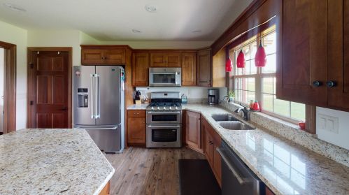 19000 Bone Rd, Mount Vernon, OH 43050-9540