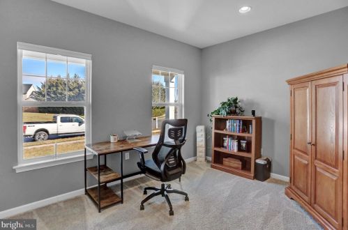 15 Waverly Ln, Carlisle PA  17015-7119 exterior