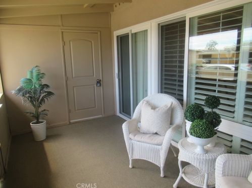 13630 Alderwood Ln, Seal Beach CA  90740-3984 exterior