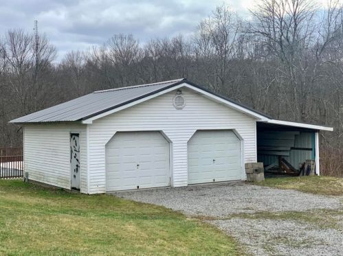 1426 Kittanning Pike, Karns City PA  16041-1816 exterior