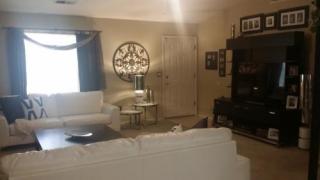 13695 Walker St, Armona, CA 93202-9765