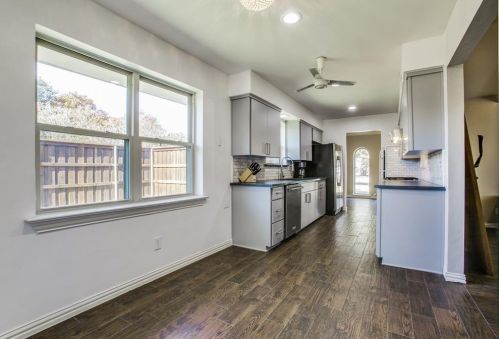 331 Oakcrest Dr, Richardson TX 75080-2520 exterior