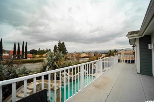 721 Cinnabar Pl, Simi Valley CA 93065-7200 exterior