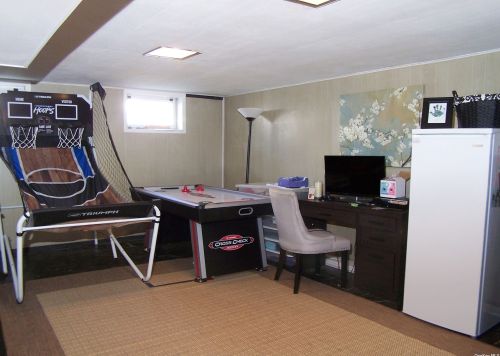 16 Avondale Dr, South Setauket NY  11720-2836 exterior