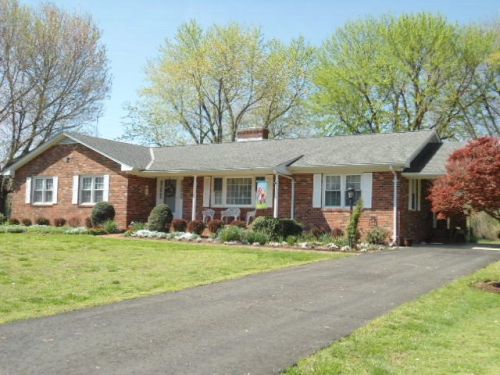 9203 Newland Rd, Foneswood, VA 22572-2730