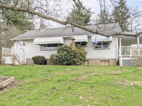 1376 Water St, Alverton, PA 15612-1017
