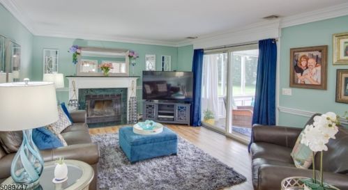 25 Martingale Dr, Wantage NJ  07461-2857 exterior
