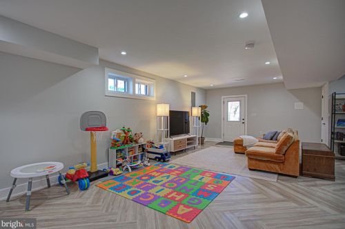 1101 44th Pl, Washington DC  20019-4906 exterior