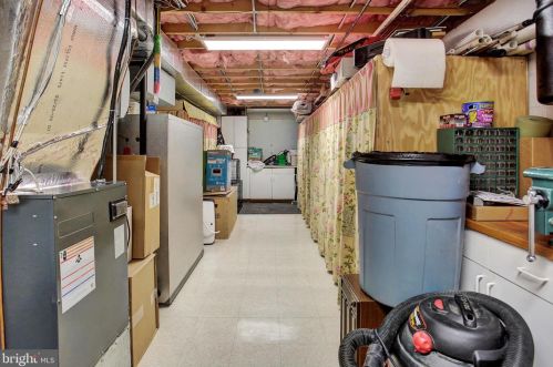 6550 Baywood Dr, Harrisburg PA 17111-6894 exterior