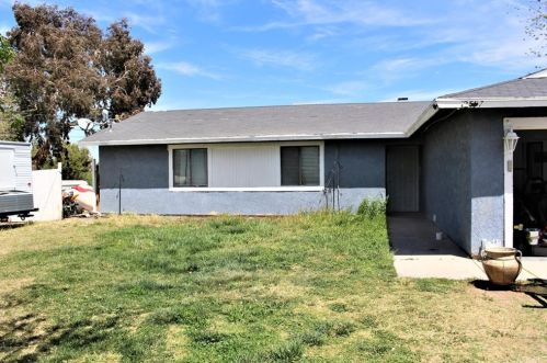 12597 11th Ave, Victorville, CA 92395-9607