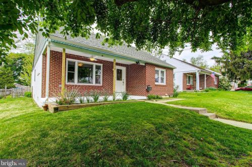 250 Pennbrook Ave, Lansdale, PA 19446-3211