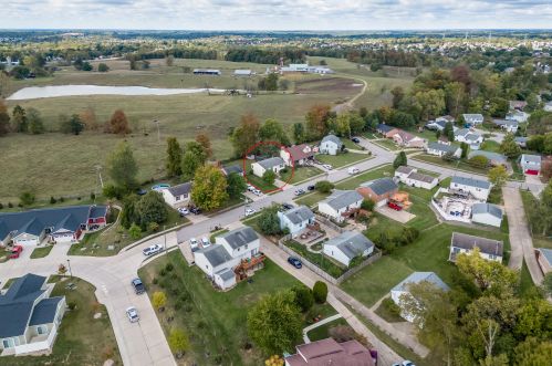 42 Meadow Wood Dr, Florence KY  41042-9323 exterior