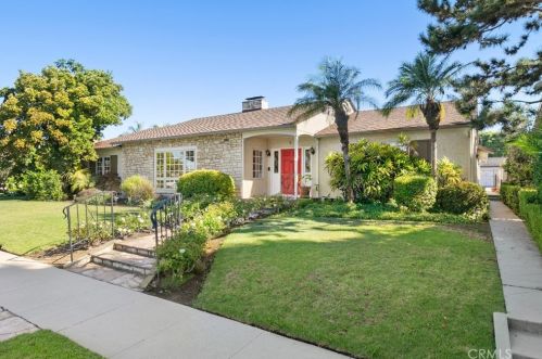 1062 Amelia Dr, Long Beach, CA 90807-2402