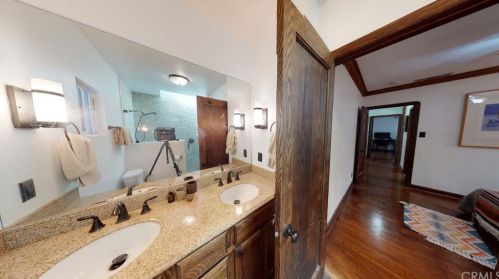 15560 Leadwell St, Van Nuys CA 91406-3110 exterior