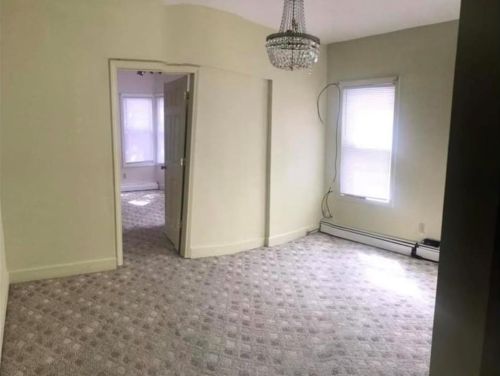 113 Chester Ave, Providence, RI 02907-1209