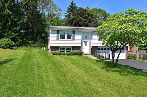561 Thompson Run Rd, Pittsburgh, PA 15237-3939