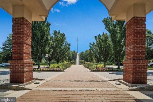 2033 Windrow Dr, Princeton NJ  08540-5023 exterior