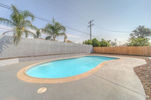 540 Victoria St, Rialto CA  92376-5231 exterior