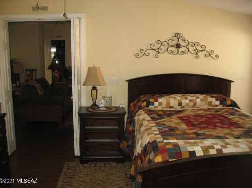 7637 Touchstone St, Tucson AZ 85735-9046 exterior