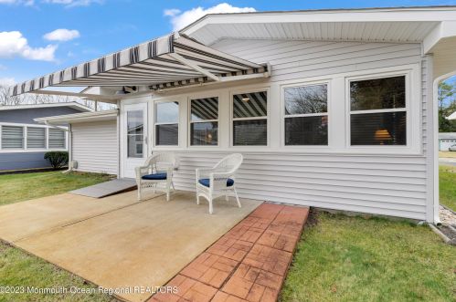 24 Patmore Rd, Bricktown NJ  08724-1940 exterior