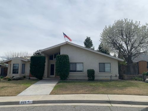 325 Pine Dr, Taft, CA 93268-2528