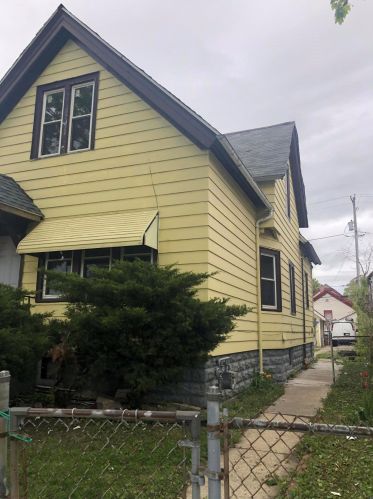 1516 Mineral St, Milwaukee, WI 53204-2138