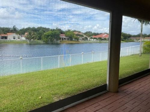 13120 19th Dr, Hollywood FL  33027-3430 exterior