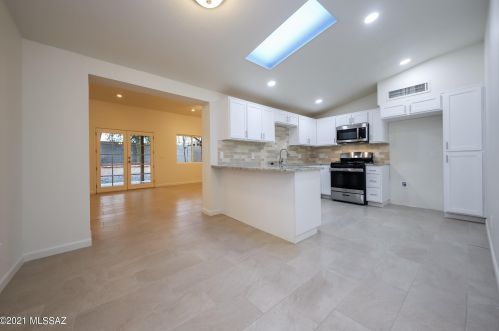 3042 Liberty Tree Ln, Tucson, AZ 85741-1545