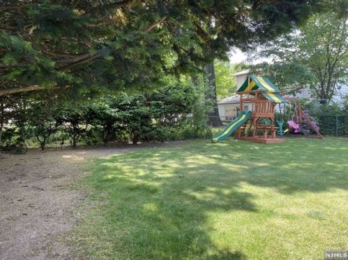 180 Harding Pl, Maywood, NJ 07607-1706