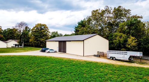 5985 Creek Rd, Washington Ch OH  43160-9726 exterior