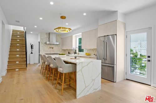 4552 Ethel Ave, North Hollywood CA  91605-4703 exterior