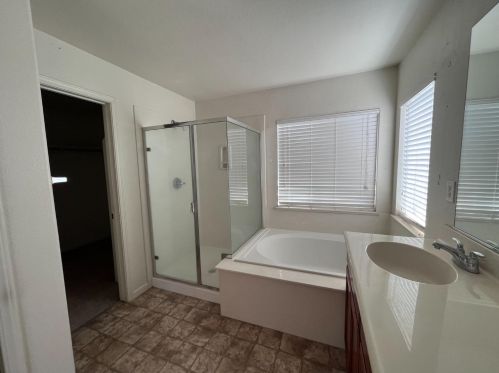 6675 Bruins Ct, Winton CA  95388-9671 exterior